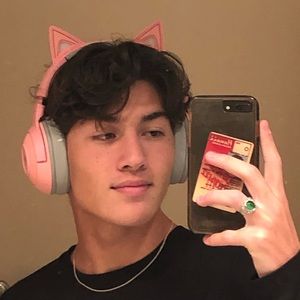 Meet your Posher, Florian